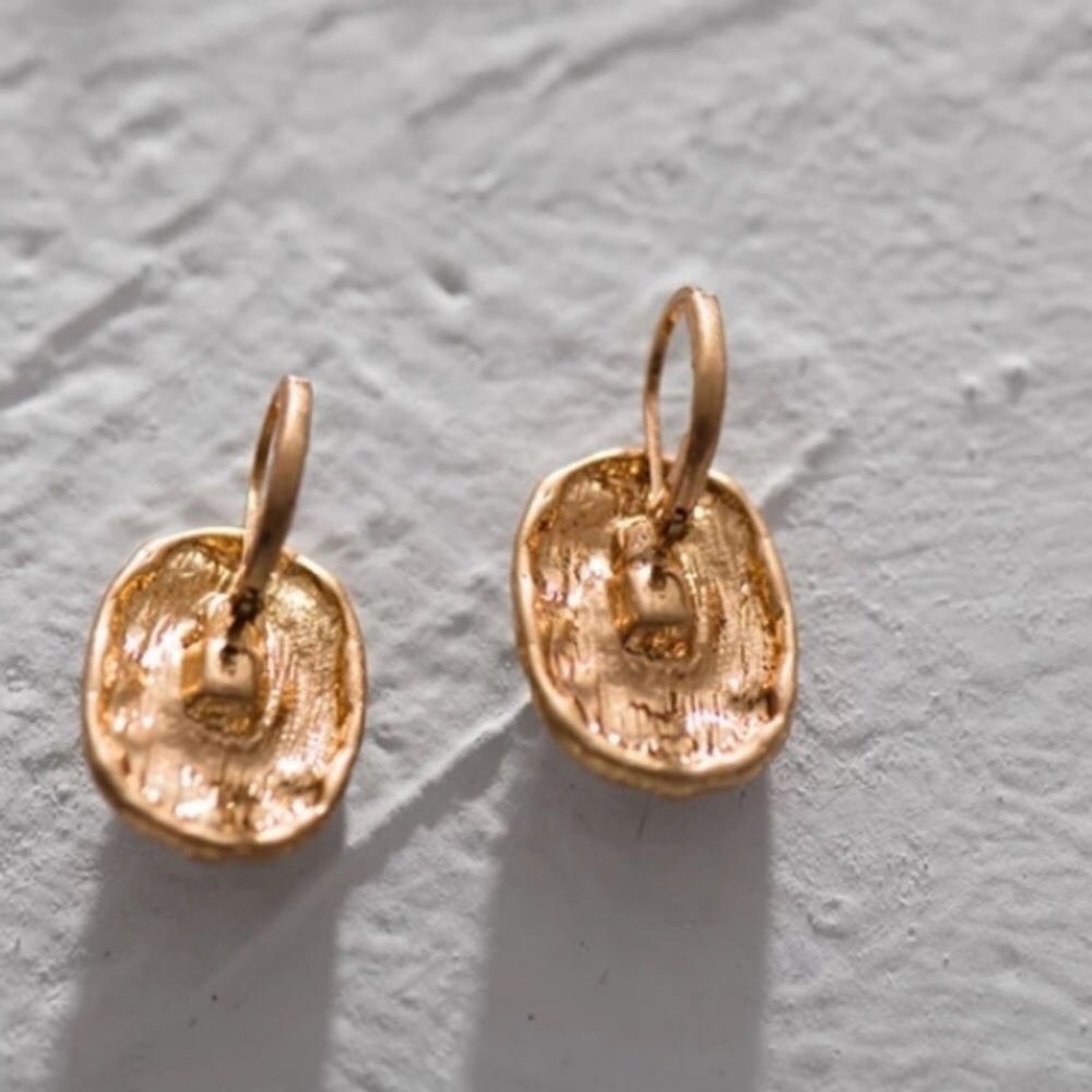 HP✨14k Gold✨ Hammered Hematite Flower Drop Earring - Picture 3 of 6